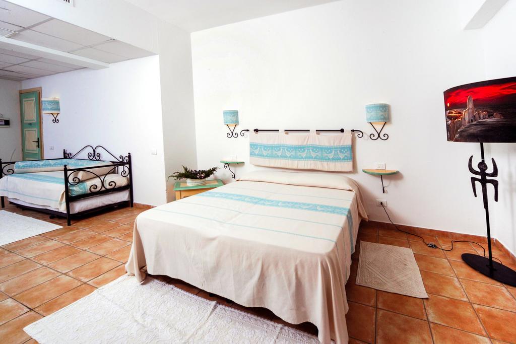 La Plage Noire Resort Marina di Sorso Room photo