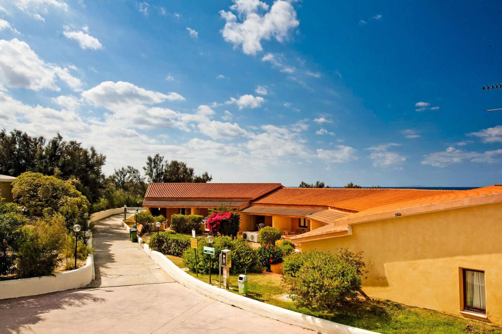 La Plage Noire Resort Marina di Sorso Exterior photo