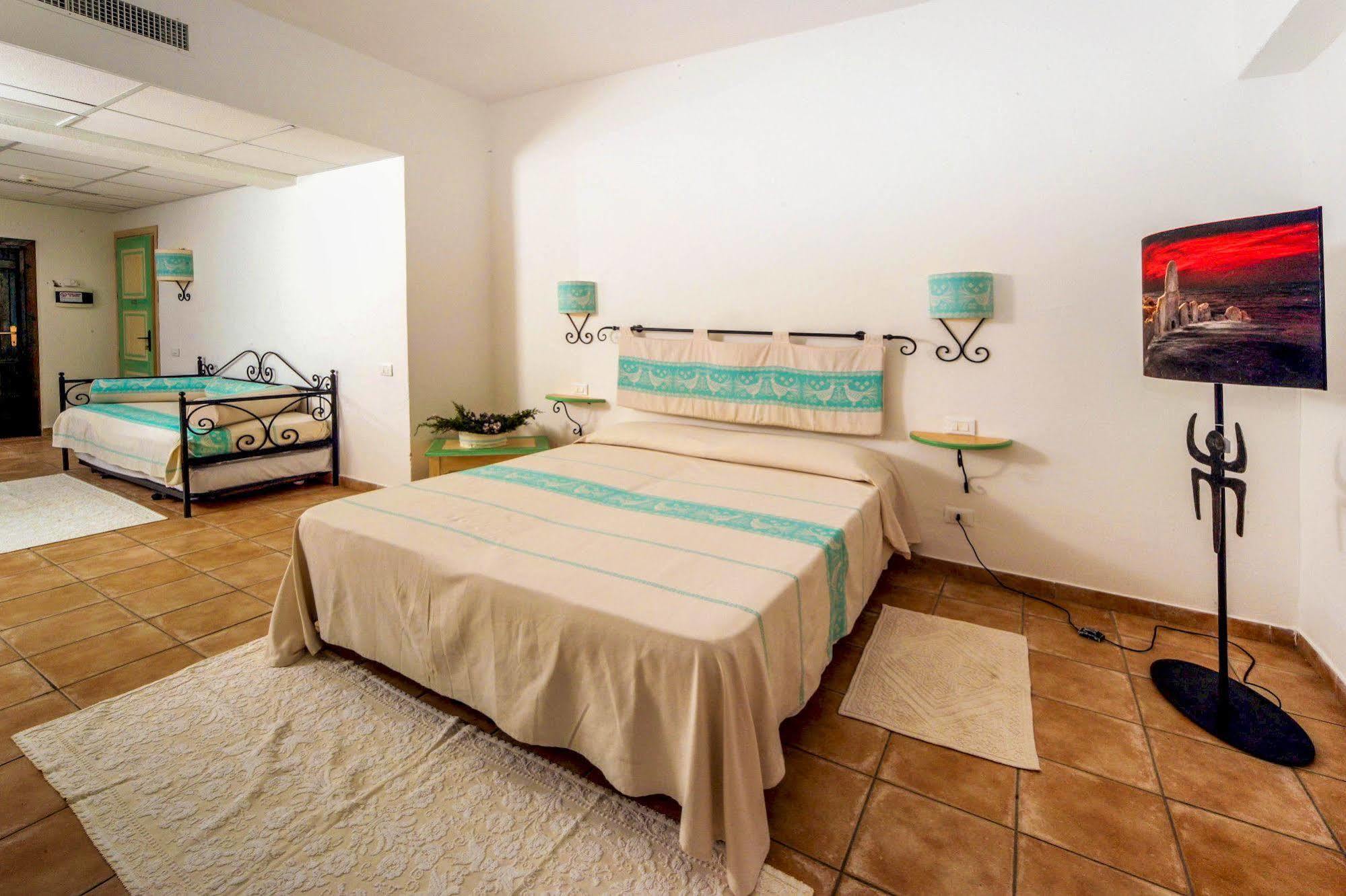 La Plage Noire Resort Marina di Sorso Exterior photo